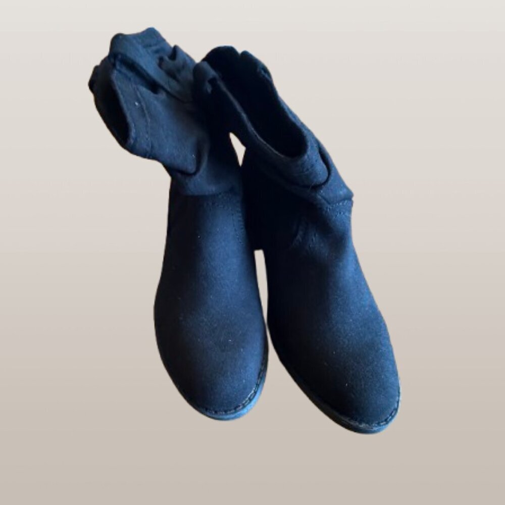 SALE: Trend Report new without tags - Size 8